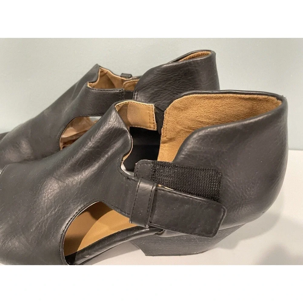 Natural Soul Women's Leather Look Sandals Size 7.5 Black‎ Wedge